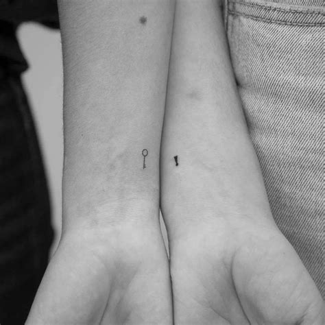 tatuajes para parejas discretos|tatuajes para parejas pequenos.